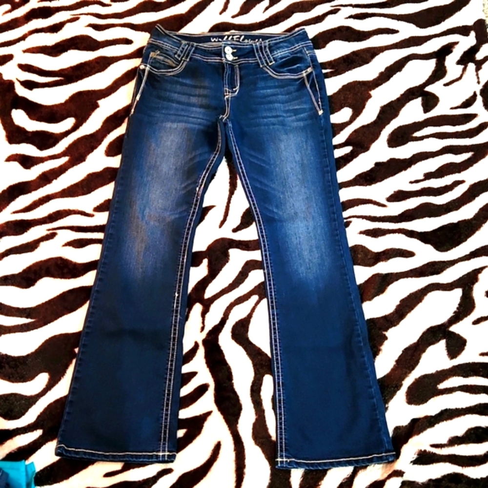 Size 9 Wallflower Jeans